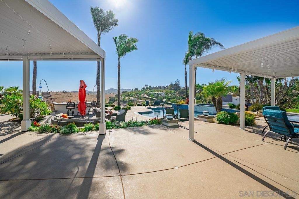 33 Gateview Property Photo 57