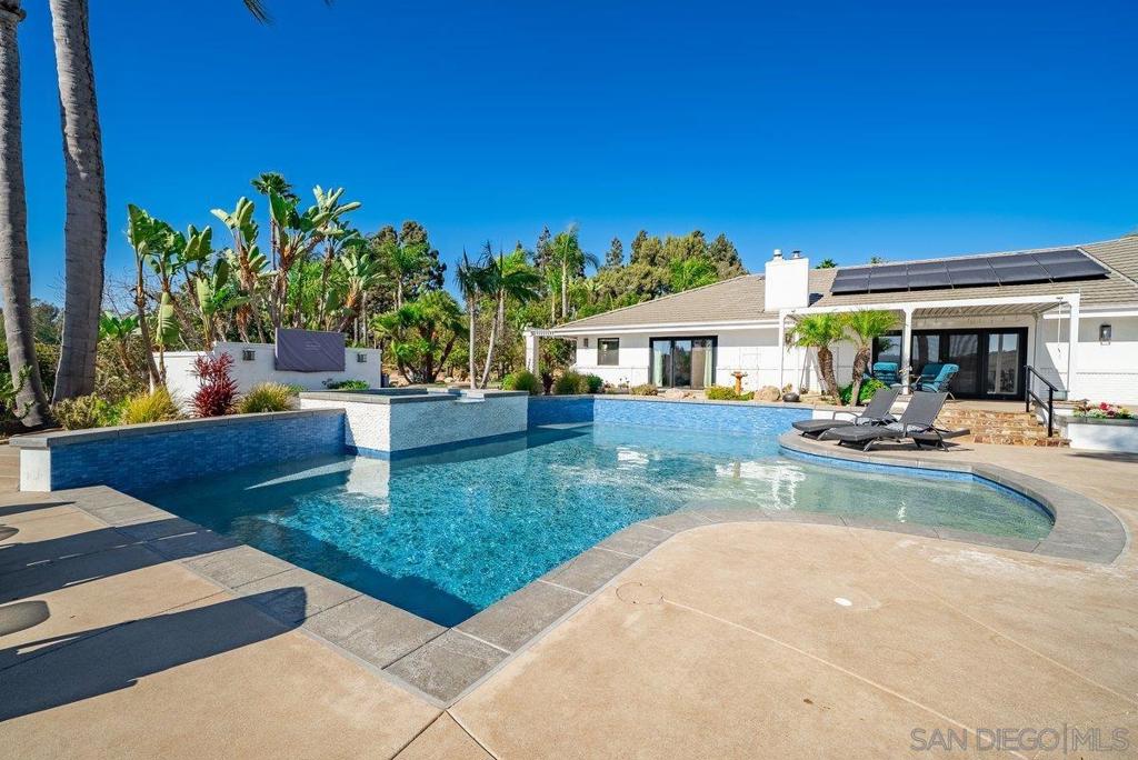 33 Gateview Property Photo 65