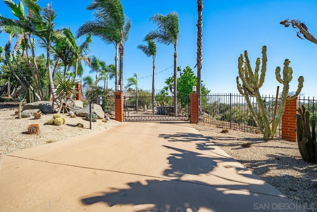 33 Gateview Property Photo 66