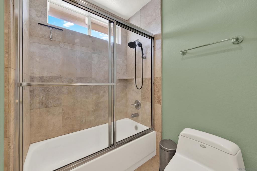 1371 Westminster Pl Property Photo 35