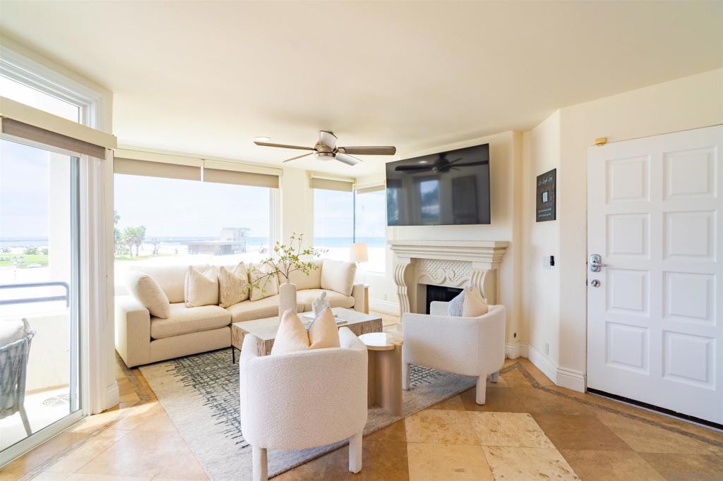 2689 Ocean Front Walk Property Photo 6