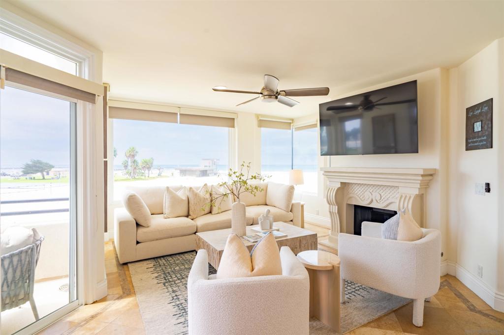 2689 Ocean Front Walk Property Photo 7