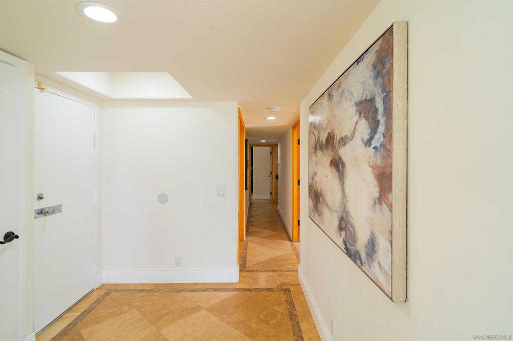 2689 Ocean Front Walk Property Photo 31