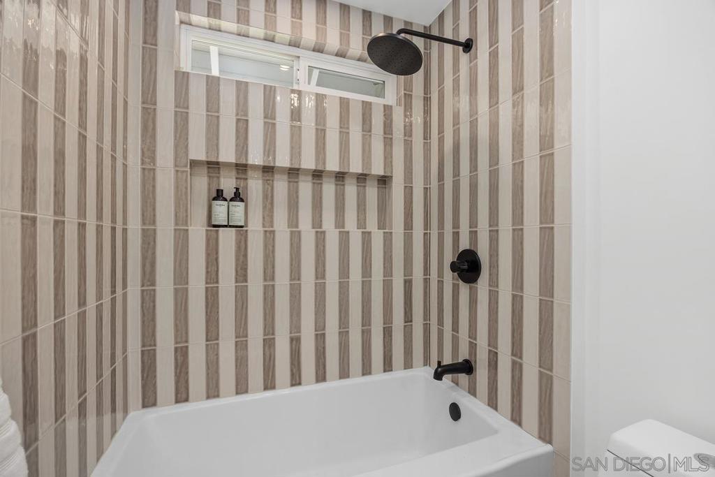 2120 Pintoresco Property Photo 25