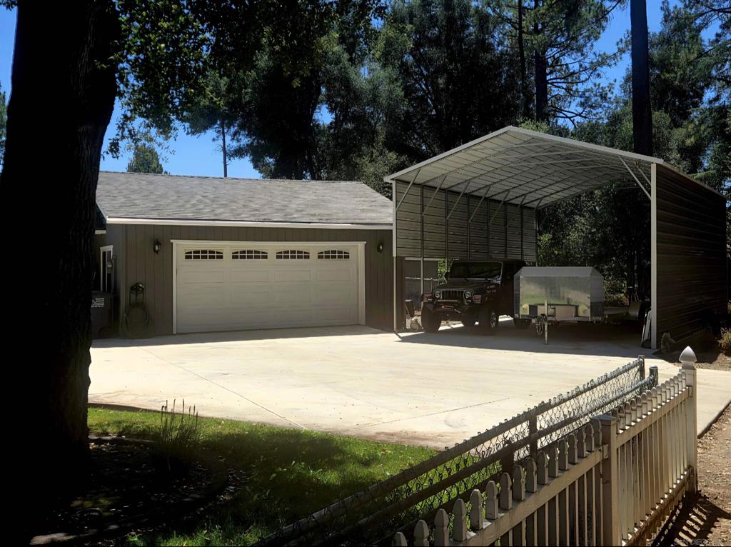 7656 Pine Blvd Property Photo 2