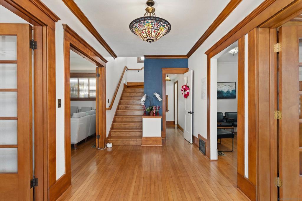106 Thorn St Property Photo 4