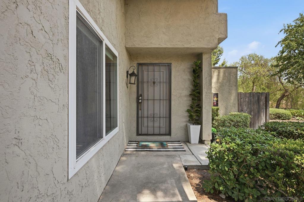 11089 Clairemont Mesa Blvd Property Photo 2