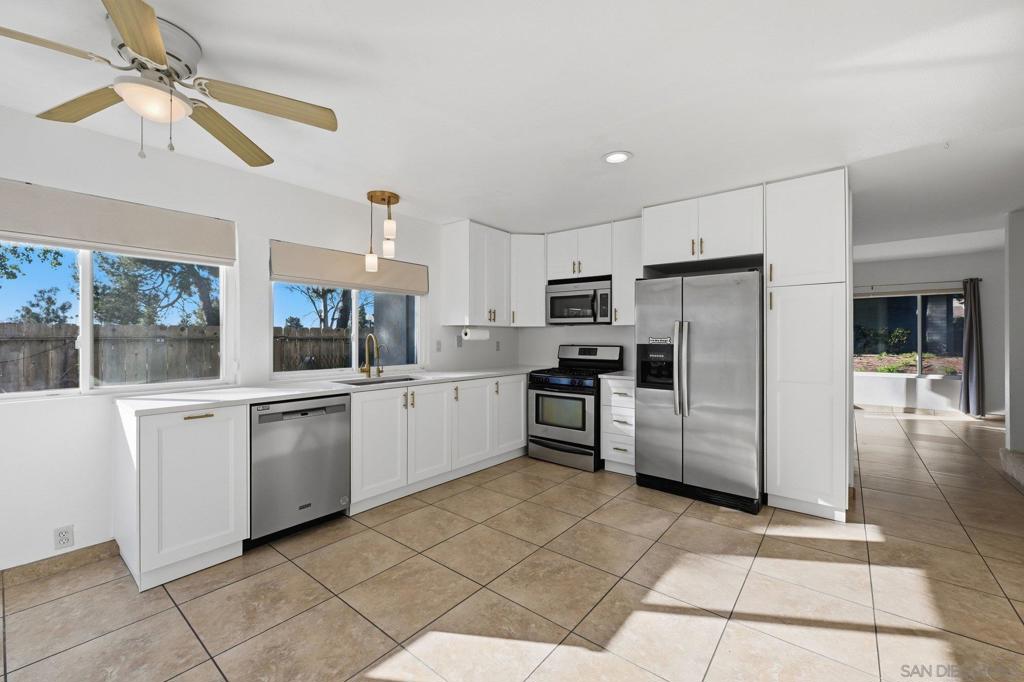 11089 Clairemont Mesa Blvd Property Photo 13