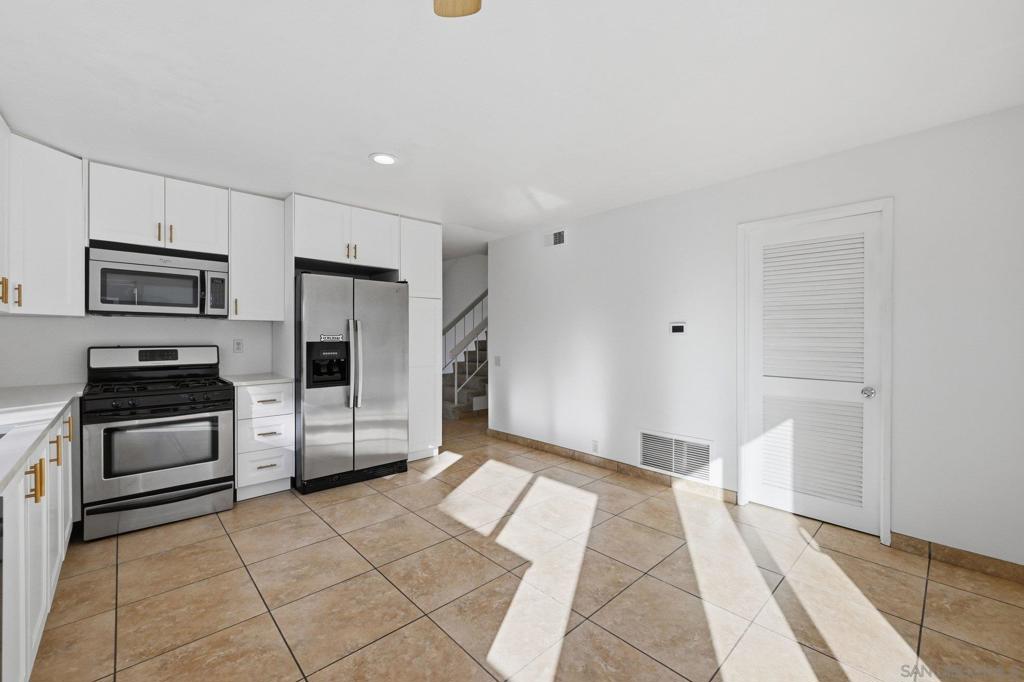 11089 Clairemont Mesa Blvd Property Photo 14