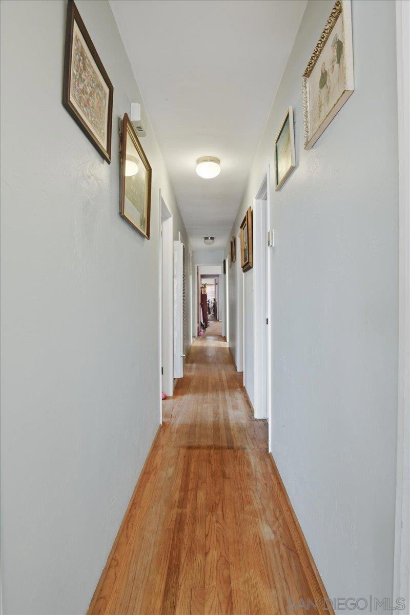 986 9th St Property Photo 4
