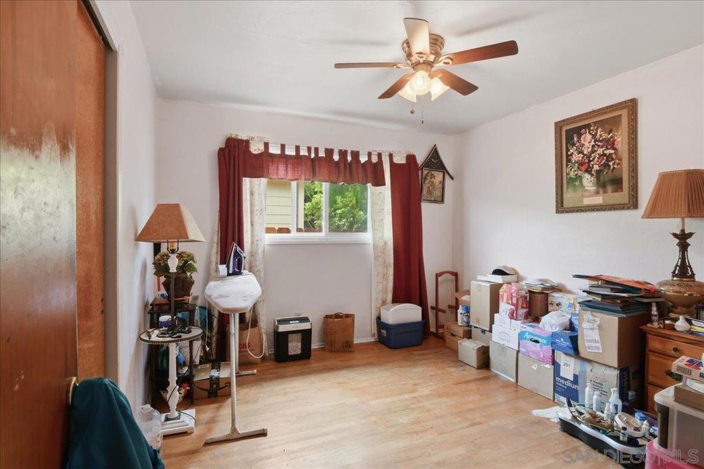 986 9th St Property Photo 8