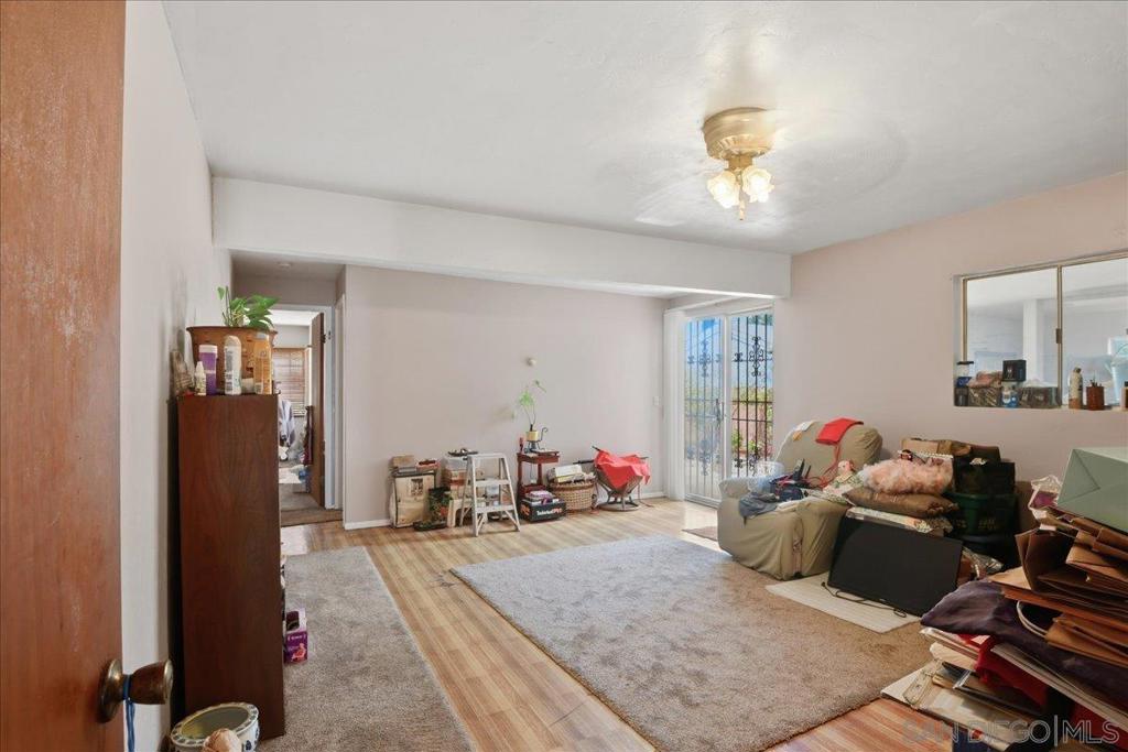 986 9th St Property Photo 11