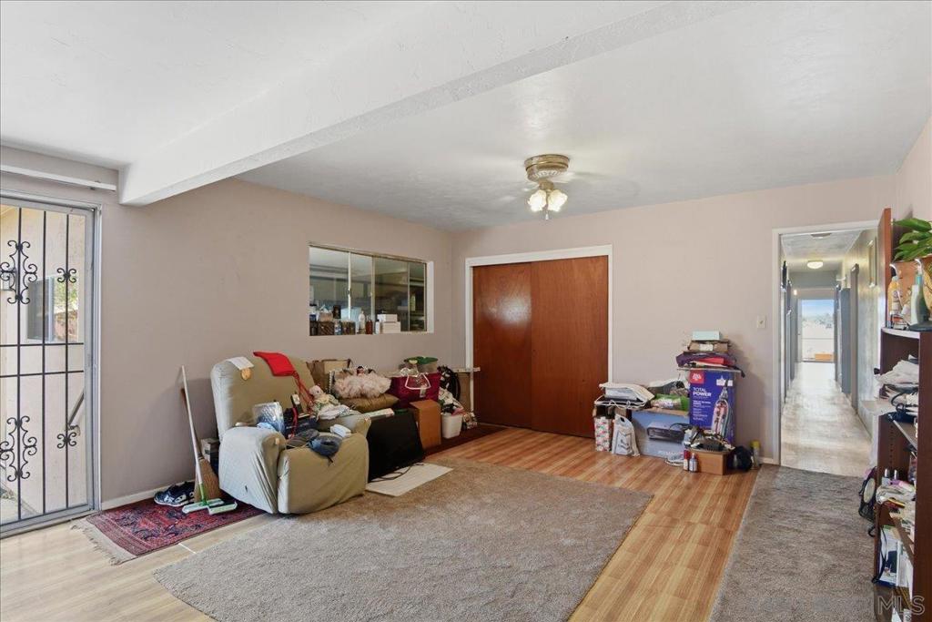 986 9th St Property Photo 12