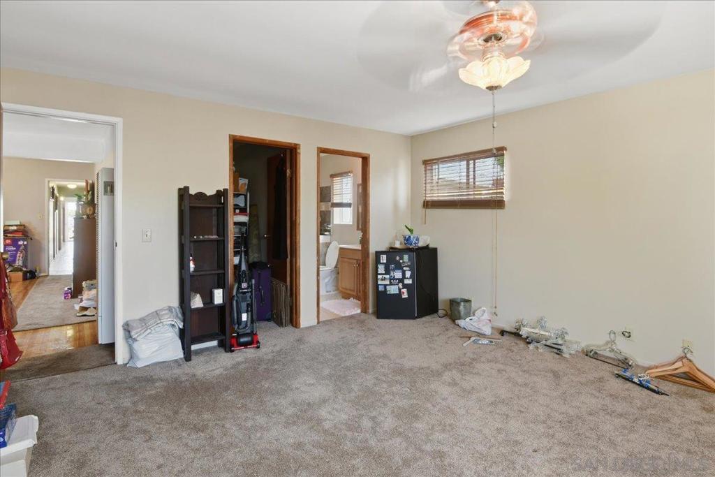 986 9th St Property Photo 15