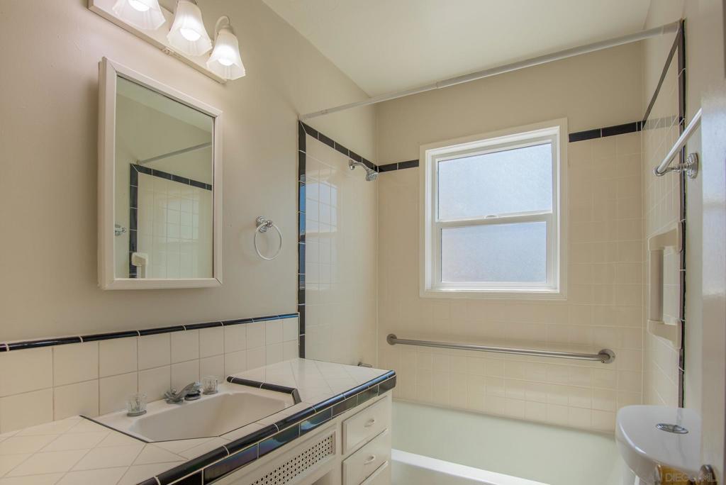 4522 52nd St. Property Photo 10