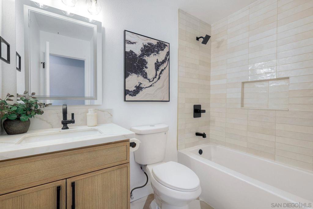 10007 Stanley Ct. Property Photo 9
