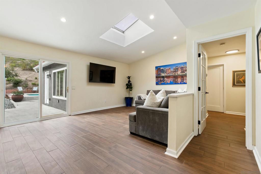 6150 Decanture Ct Property Photo 13