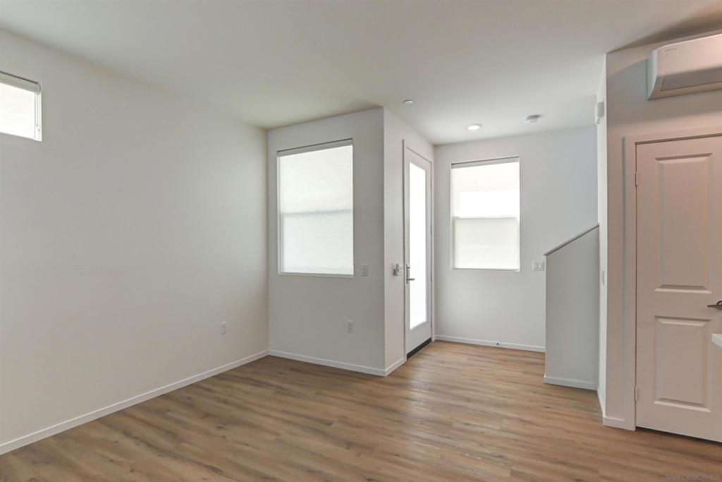 2036 N Highland Ave Property Photo 8