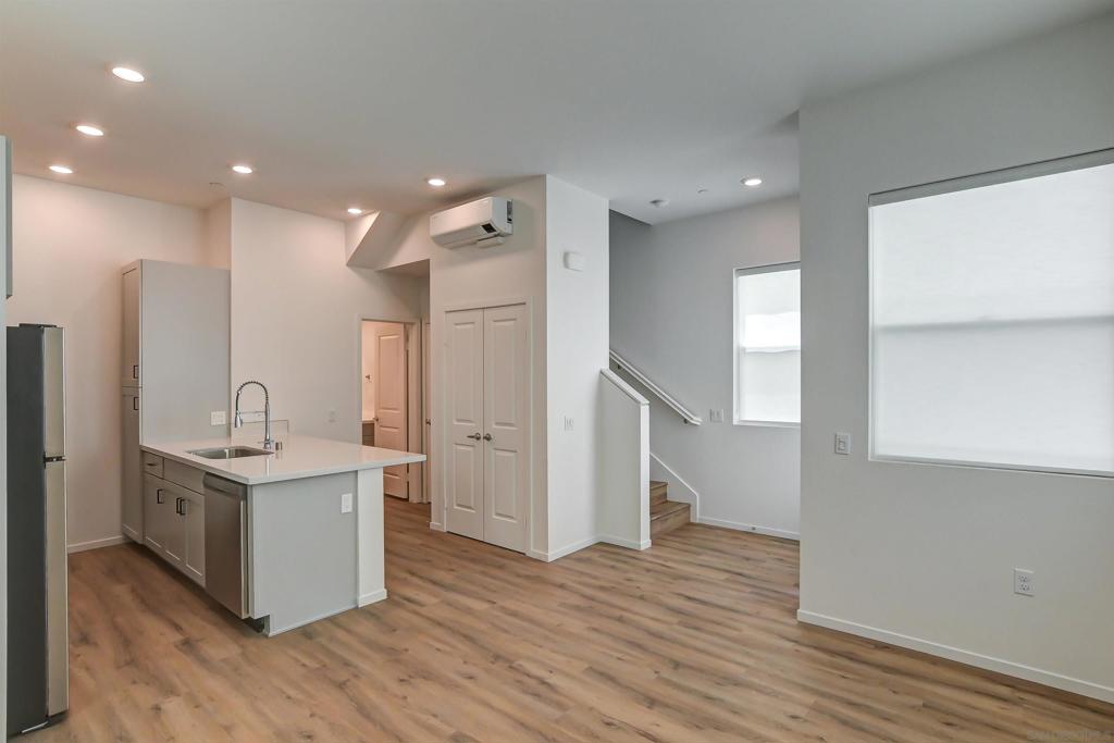 2036 N Highland Ave Property Photo 18