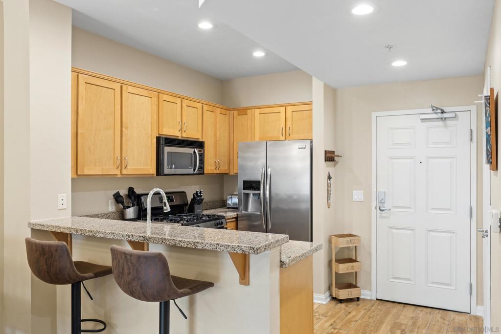 450 J St 3041 Property Photo 4