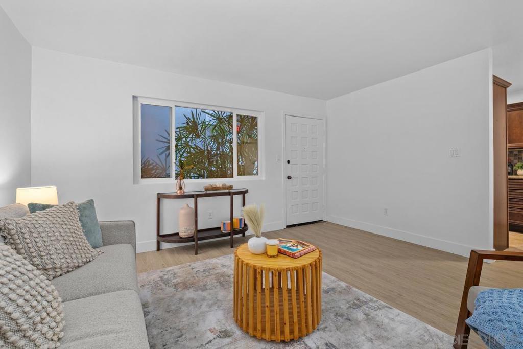 1030 Robinson Ave 107 Property Photo 5