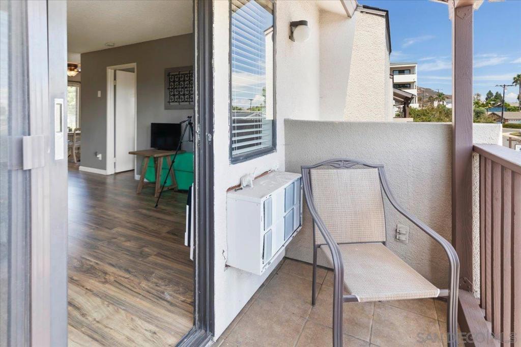 6924 Hyde Park Dr 104 Property Photo 16