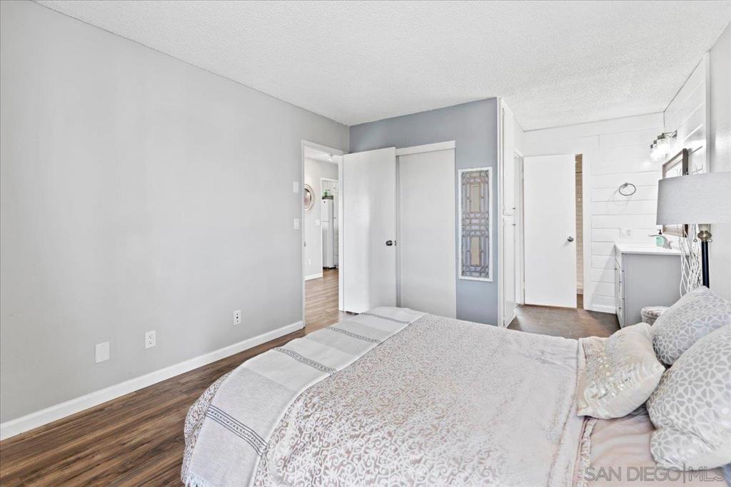 6924 Hyde Park Dr 104 Property Photo 24
