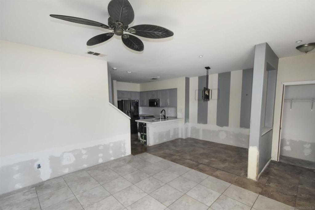 4300 Newton Ave 85 Property Photo 5