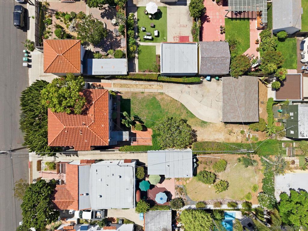 3422 24 Albert St Property Photo 4