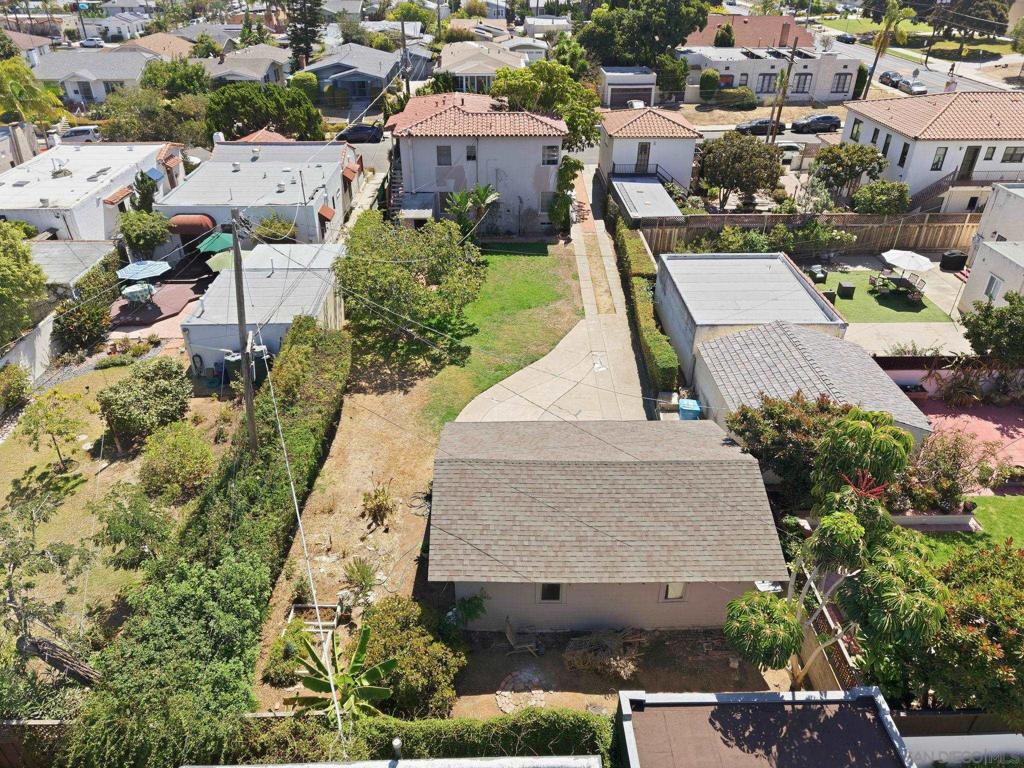 3422 24 Albert St Property Photo 5