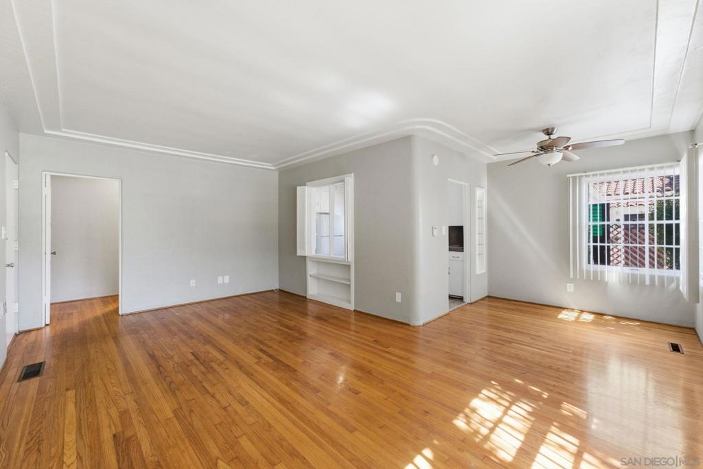 3422 24 Albert St Property Photo 11