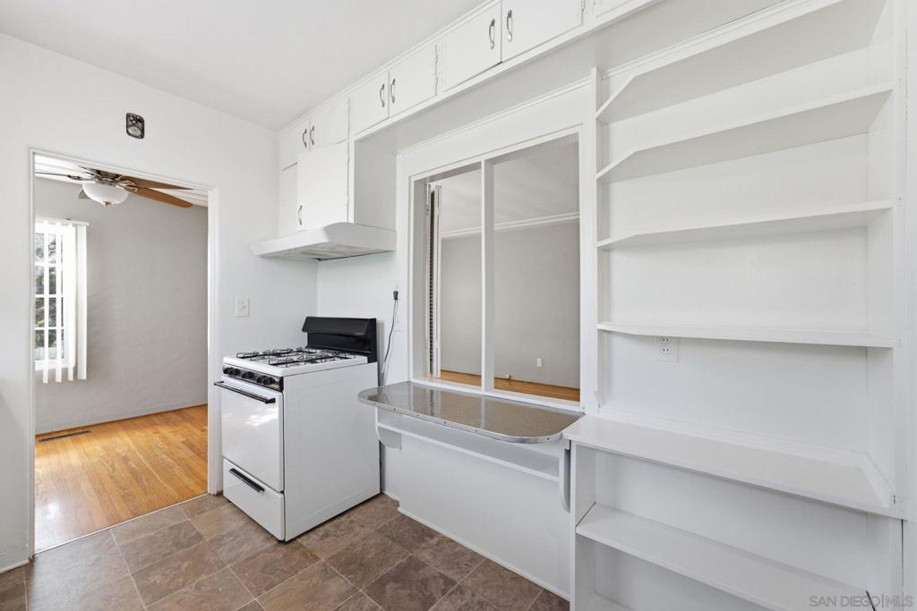 3422 24 Albert St Property Photo 14