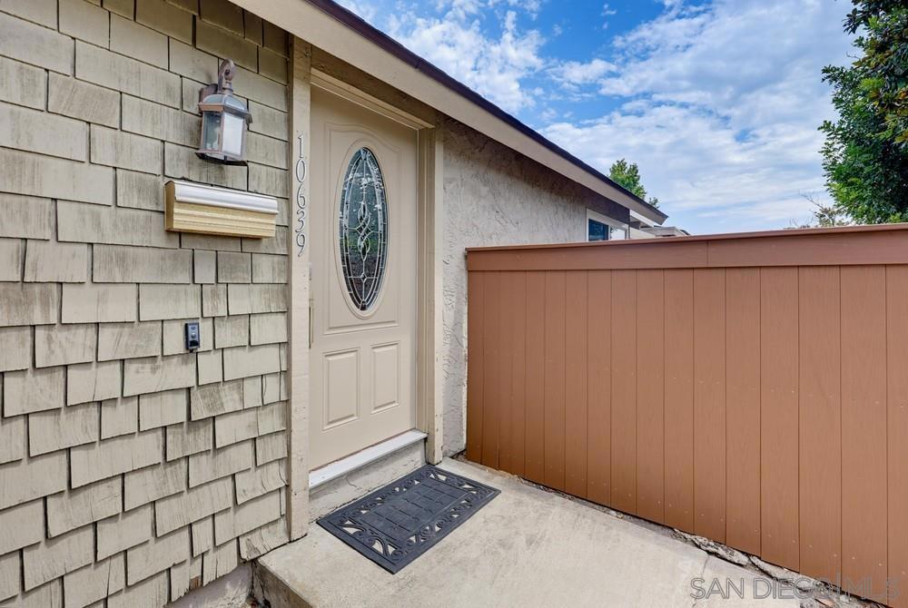 10639 Escobar Dr Property Photo 5