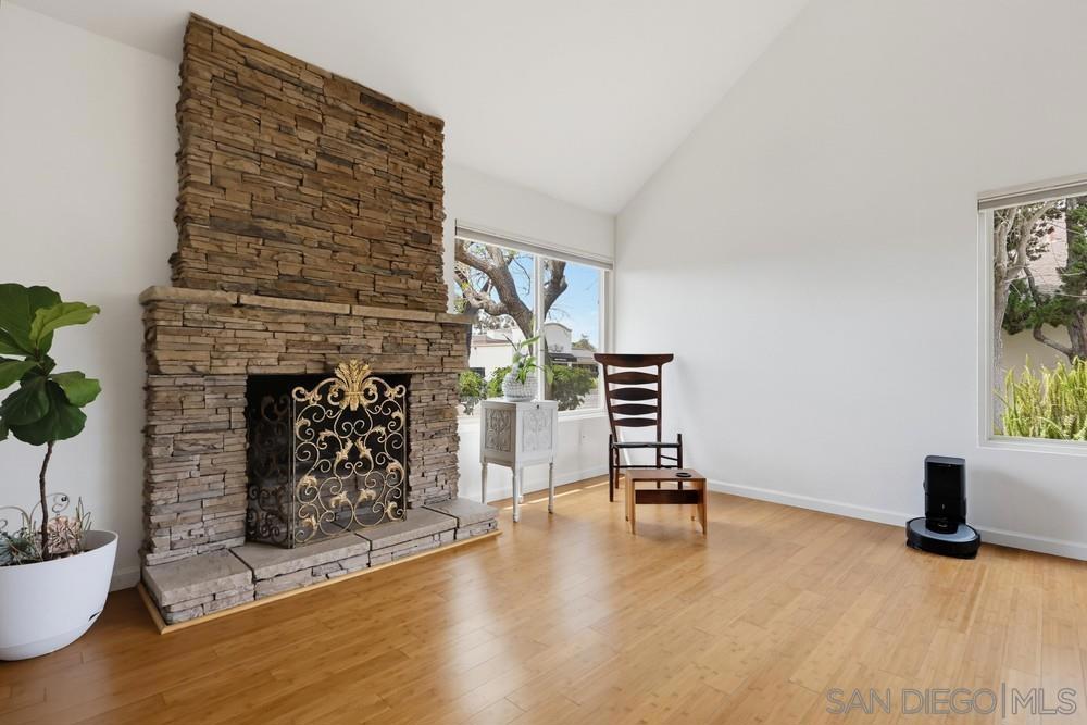 10639 Escobar Dr Property Photo 12