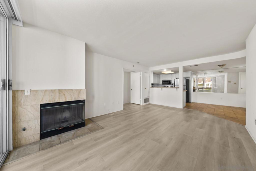 440 Ribbon Beach Way 270 Property Photo 12