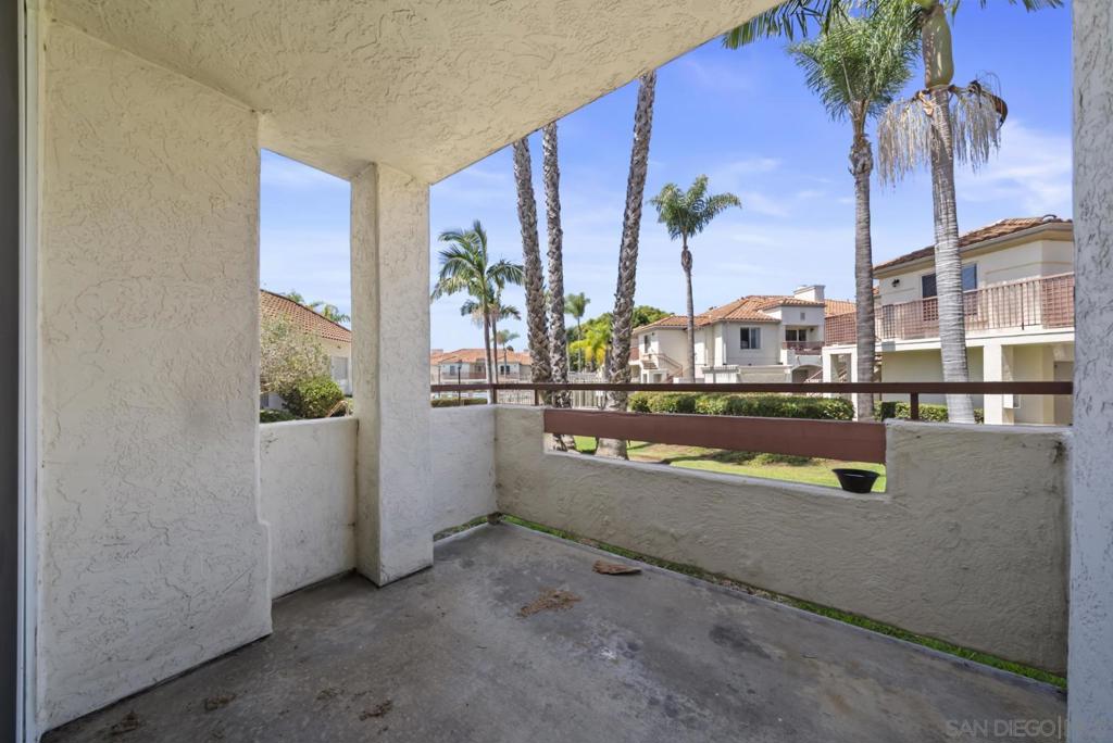 440 Ribbon Beach Way 270 Property Photo 14