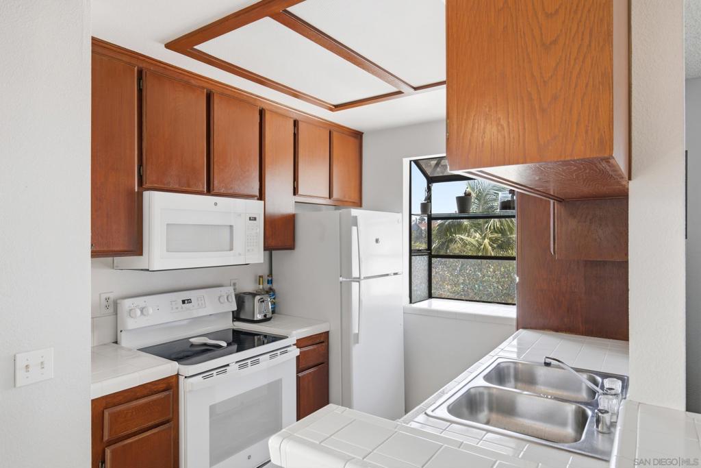 4475 Campus Ave 4 Property Photo 14