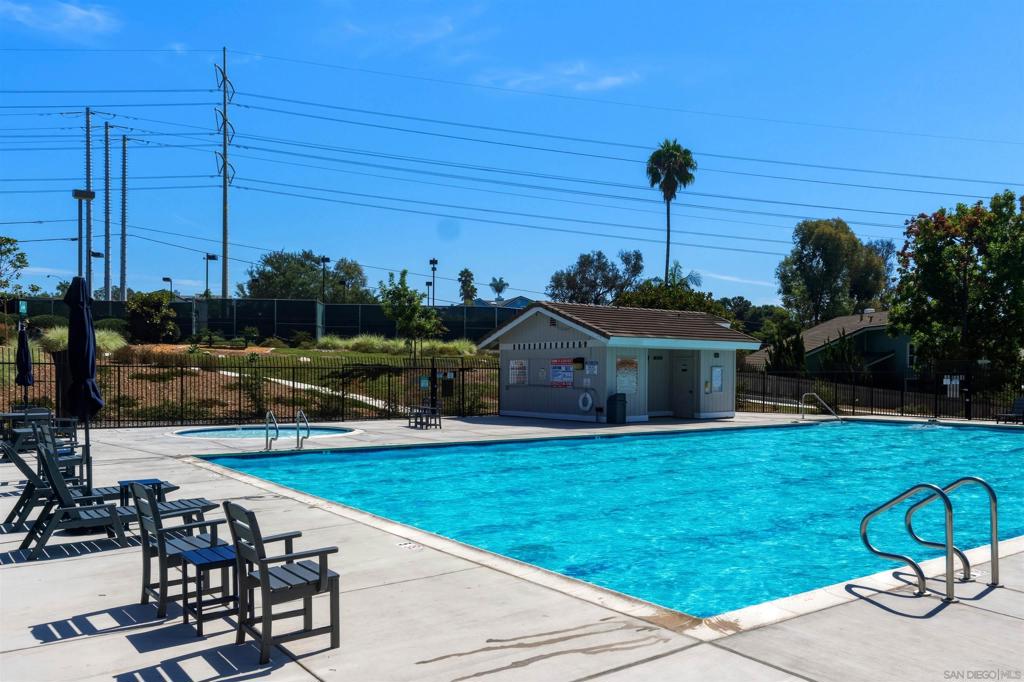 470 Jolina Way Property Photo 3