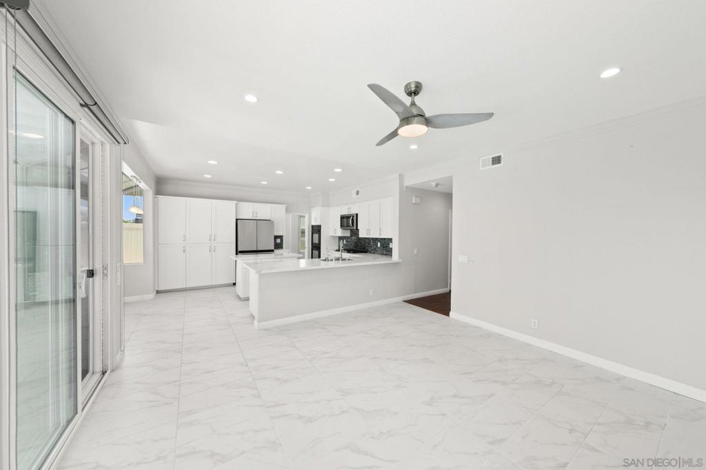 1068 Pacific Hill St Property Photo 26