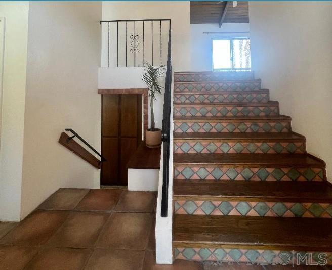 624 Schafer Place Property Photo 2