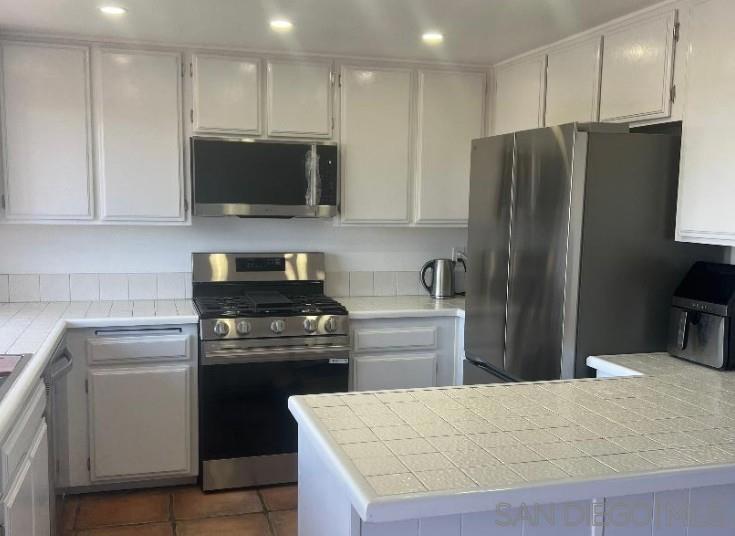 624 Schafer Place Property Photo 14