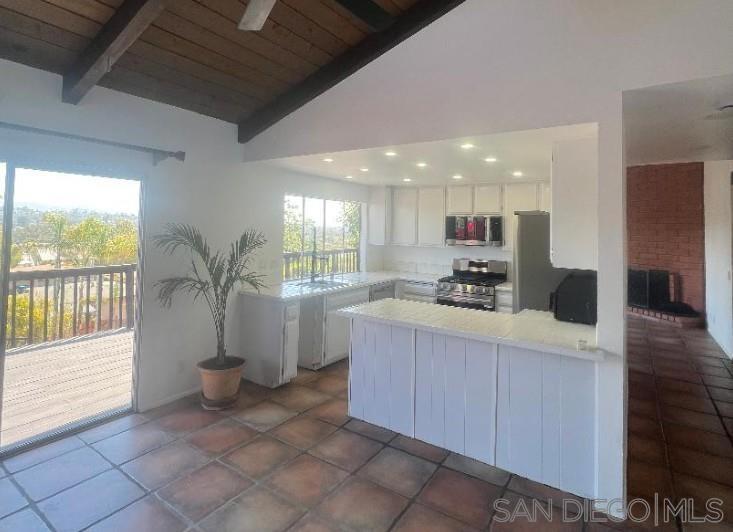 624 Schafer Place Property Photo 16