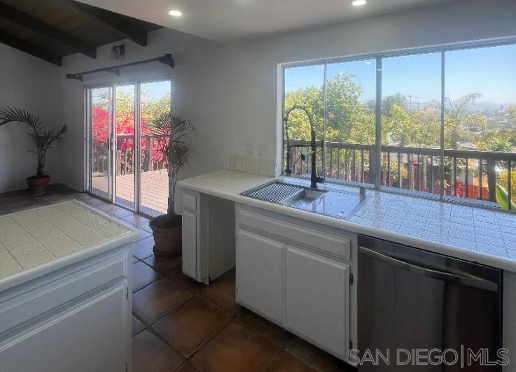624 Schafer Place Property Photo 17