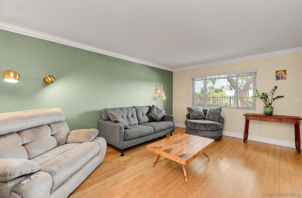 1453 N Broadway C Property Photo 5