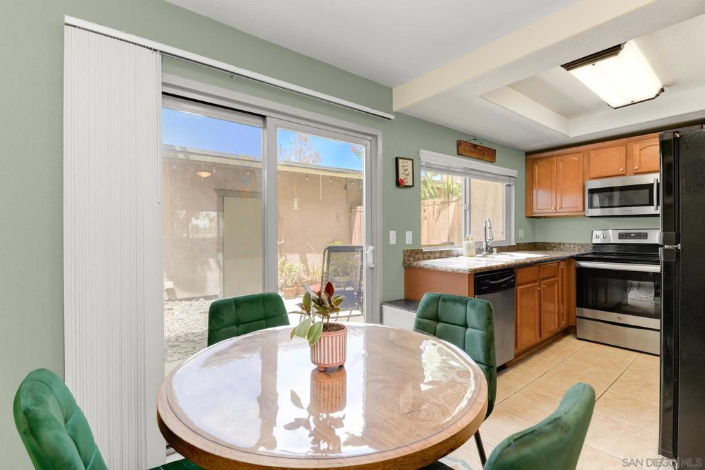 1453 N Broadway C Property Photo 8