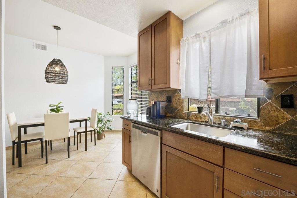 4035 Carmel View Road 117 Property Photo 11