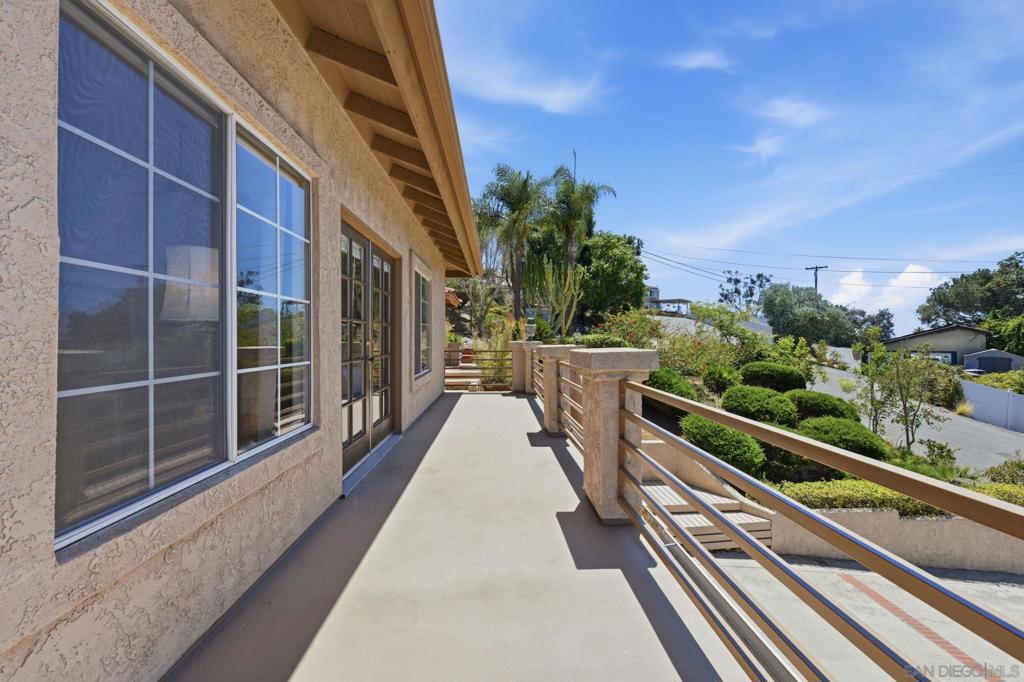 1653 Vista Vereda Property Photo 28