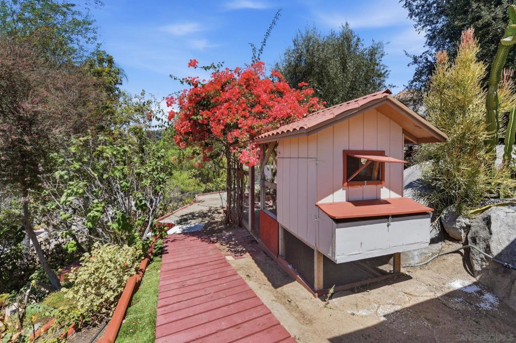 1653 Vista Vereda Property Photo 54