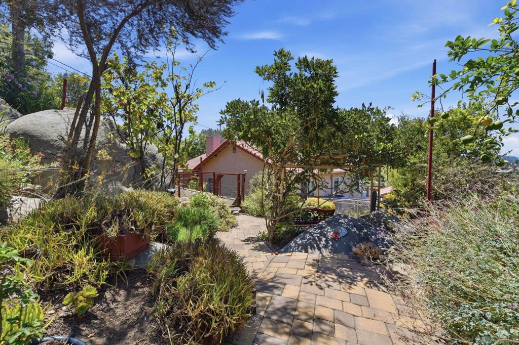 1653 Vista Vereda Property Photo 60
