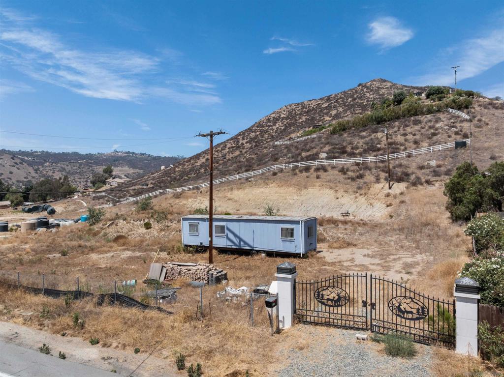 5352 Dehesa Property Photo 4